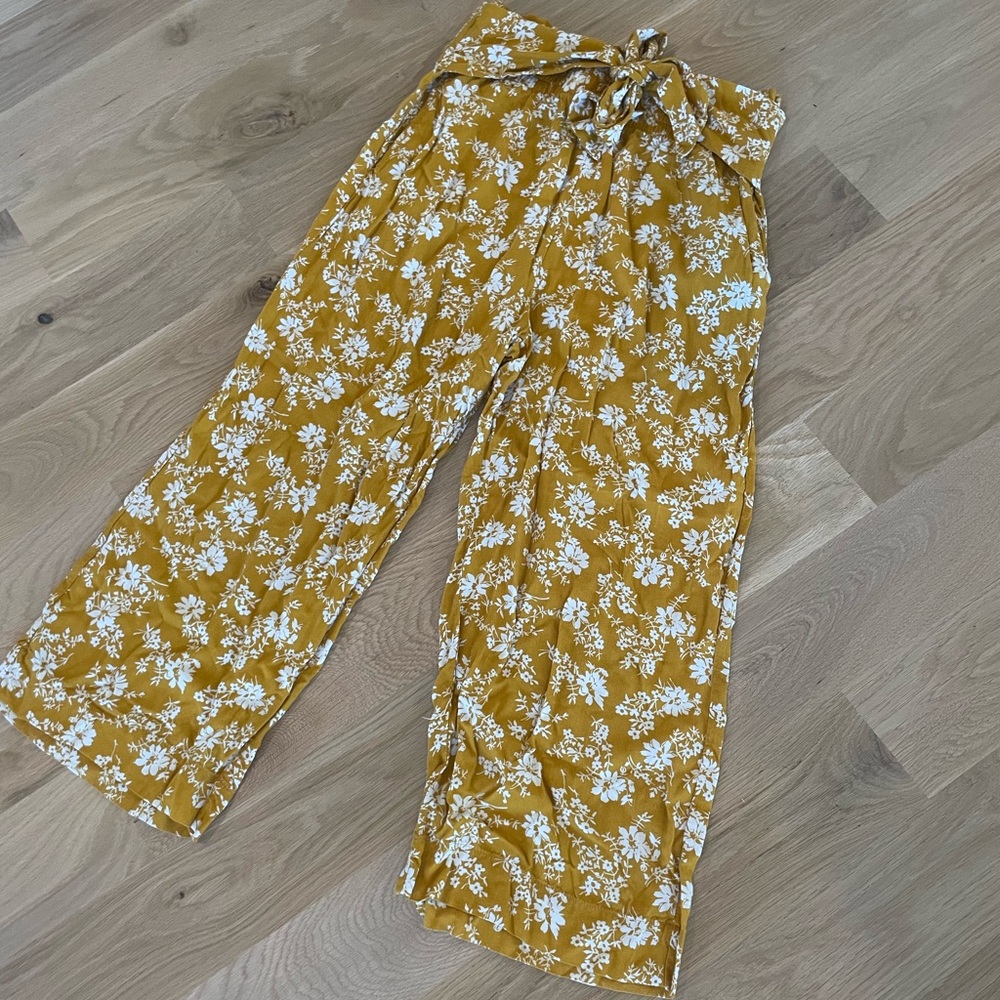Abercrombie Floral Paper Bag Waist Pants